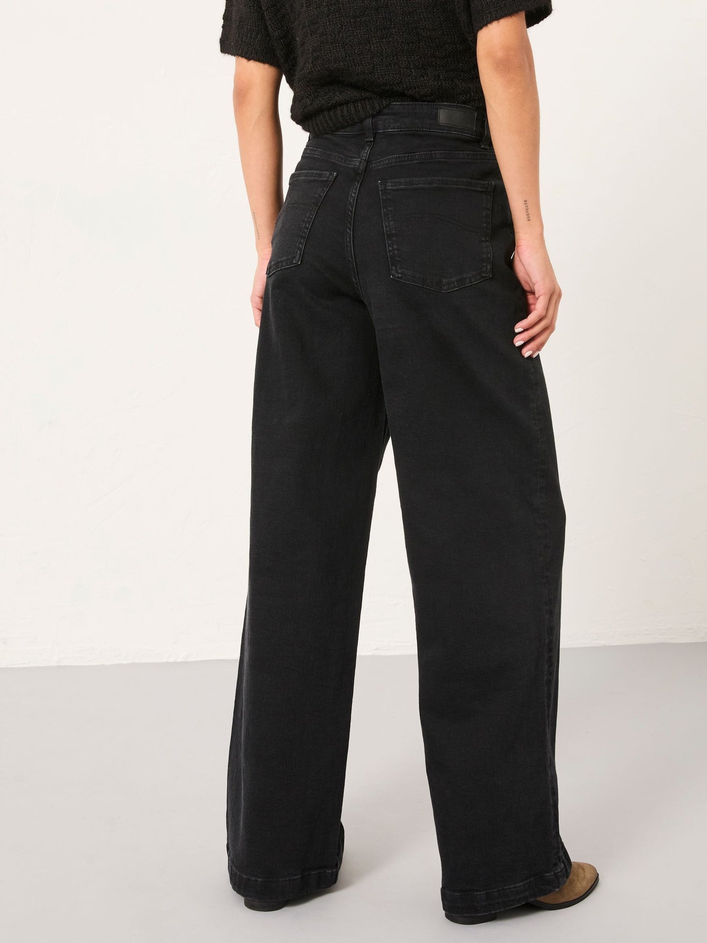Solexee Women Welling Black Wide Leg Jeans